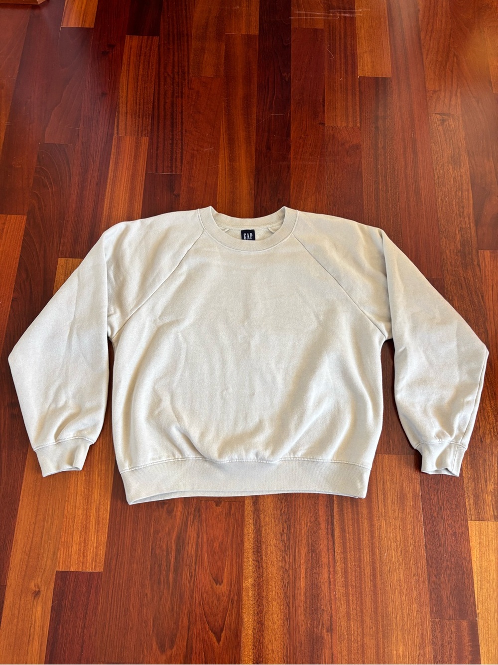 GAP Crewneck Sweatshirt in Light Cream